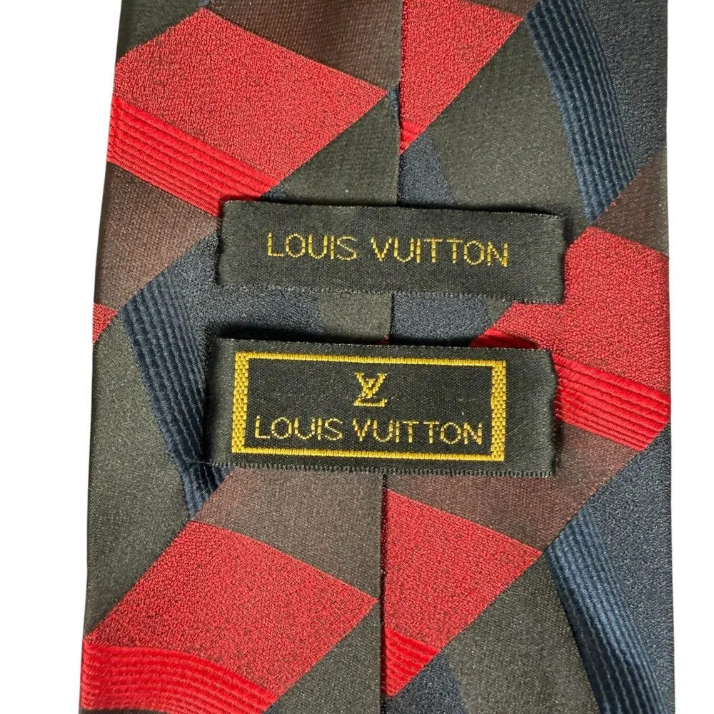 VTG Louis Vuitton Mens Silk Tie Red Black Navy Geometric Chevron‎ Made Italy 60